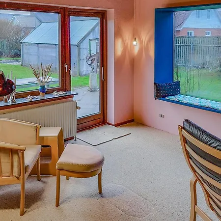 Holiday home 4 Bedroom Pet Friendly In *