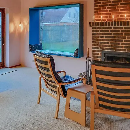 4 Bedroom Pet Friendly In