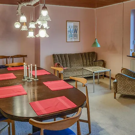 4 Bedroom Pet Friendly In