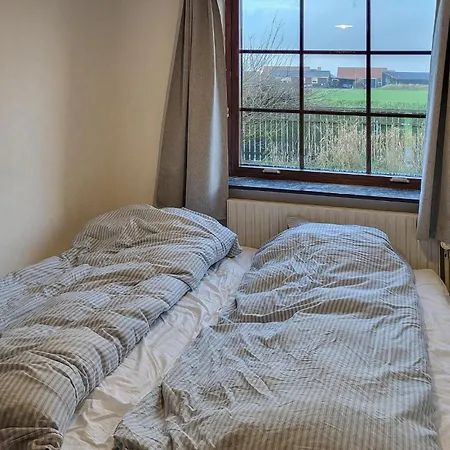 4 Bedroom Pet Friendly In