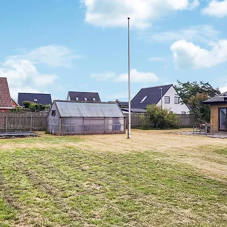 4 Bedroom Pet Friendly In Holiday home Ulfborg
