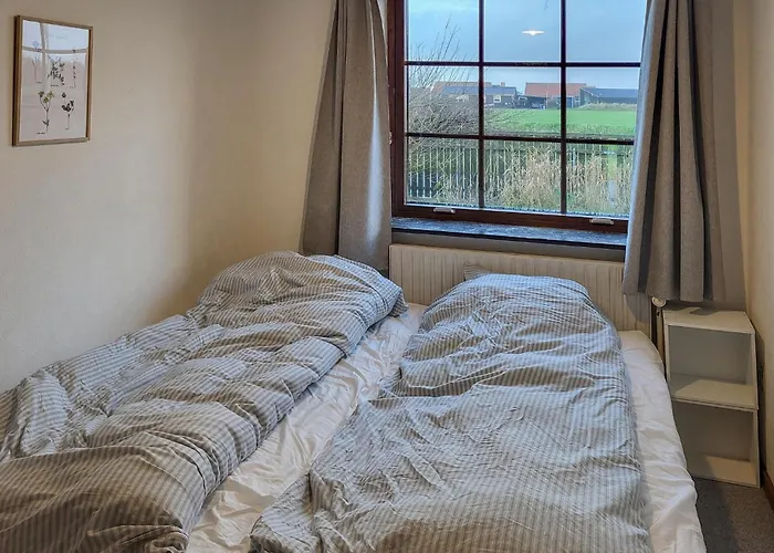 4 Bedroom Pet Friendly In